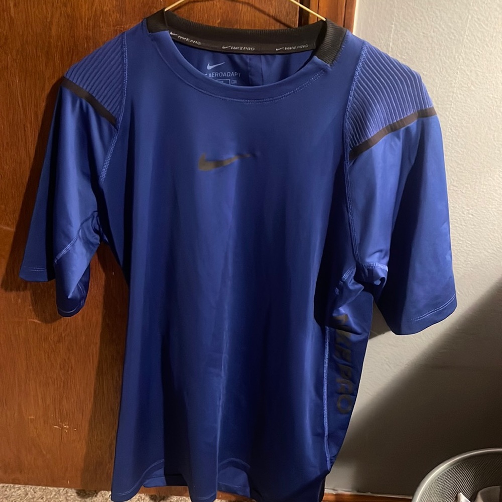 Nike Pro Men's AEROADAPT Slim Fit Royal Blue Training Shirt medium
